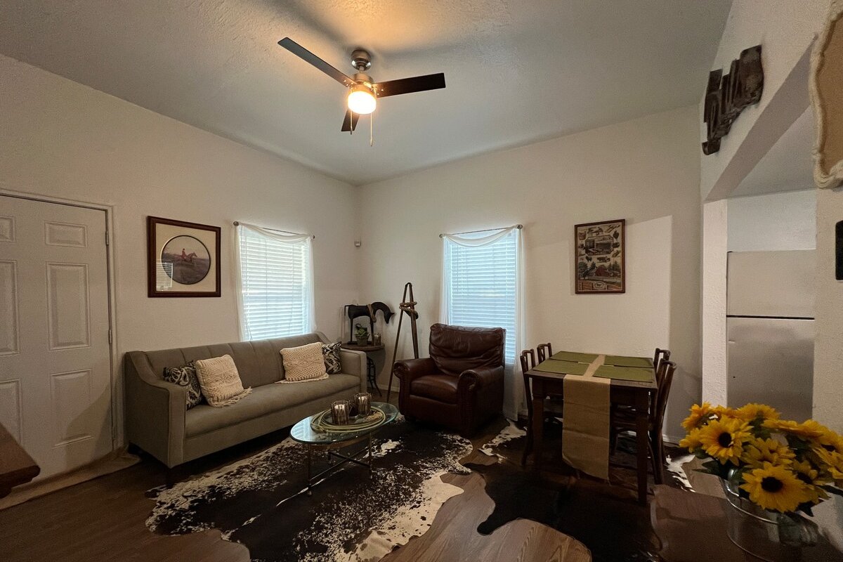 The Stockyards Ranch Retreat gallery image 4