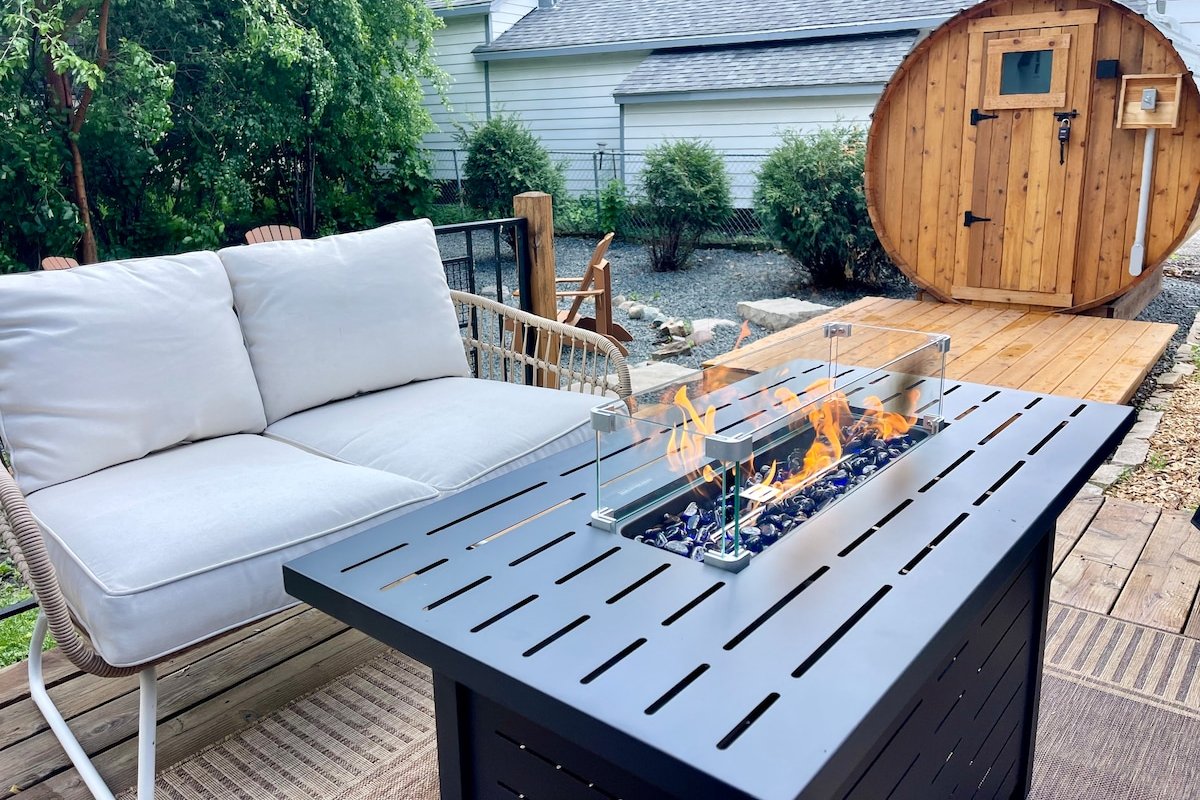 The Nordic Escape | Barrel Sauna & Walkable gallery image 2