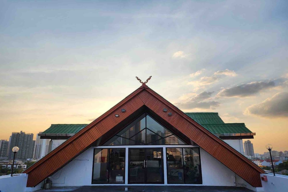 Rooftop Paradise & Koi Pond-6BR Hideaway@Icon Siam gallery image 4