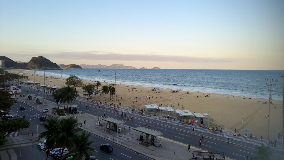 Vista Total da praia de Copacabana e Leme gallery image 5