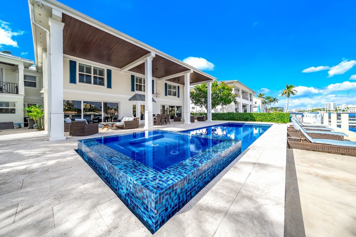 Waterfront Gem! Heated Pool+HotTub! Close 2 Beach! gallery image 4