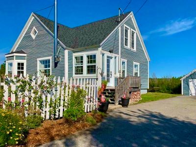 Cast Away Cottage – Cast Your Worries Away