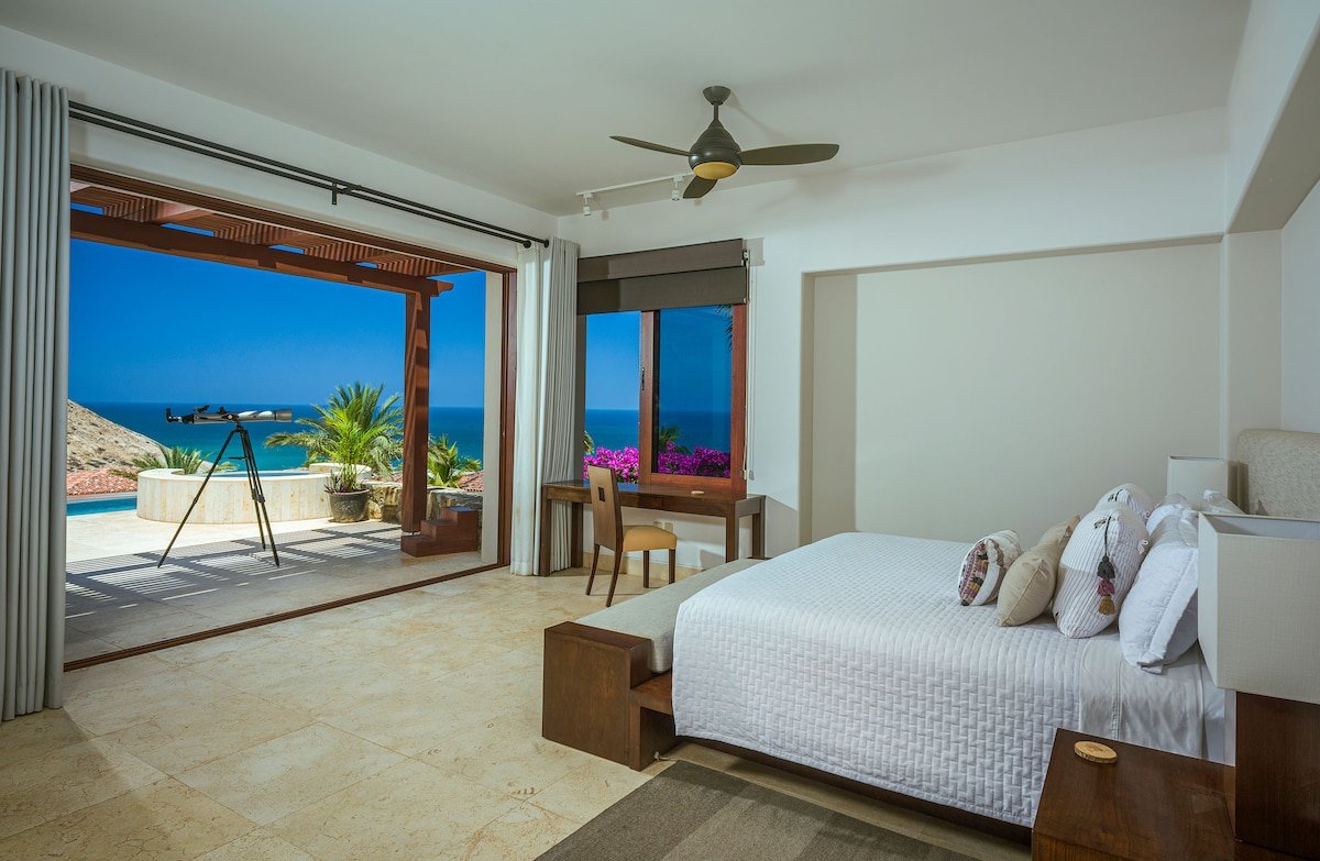 Casa Rayrae OV4BR Steps away from Beach gallery image 2