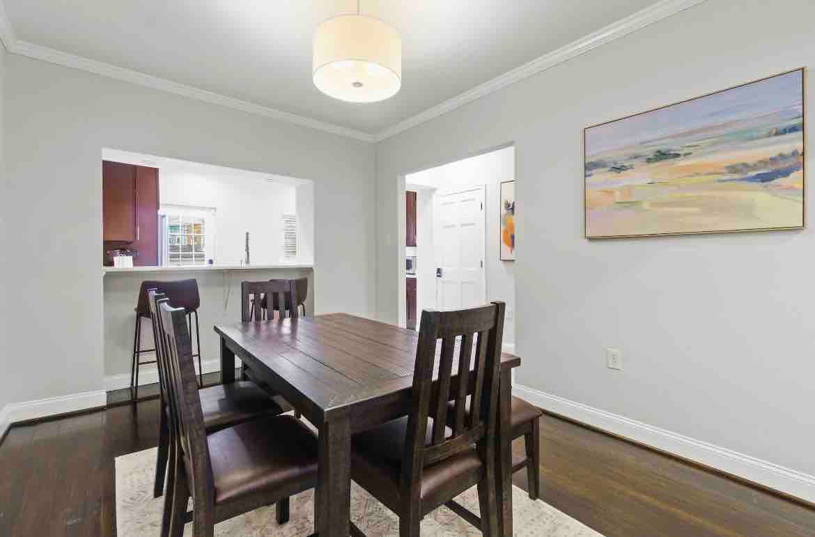 Hidden Gem@Capitol Hill, 2 Blocks to Metro gallery image 5