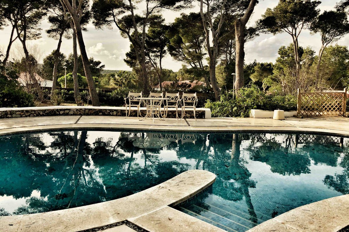 Luxury villa 6 bedrooms, pool, 2 min/beach/golf