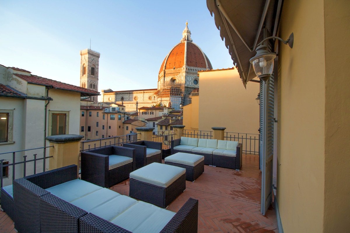 3 bedrooms luxury flat with TERRACE ON THE DUOMO gallery image 2