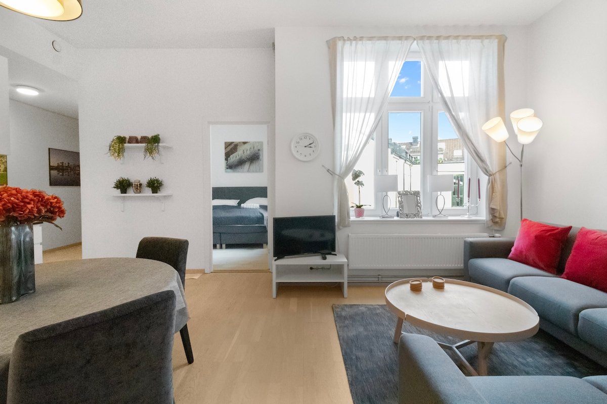 Spacious 3BR Apt in Frogner 2 WCs + Indoor Parking gallery image 2