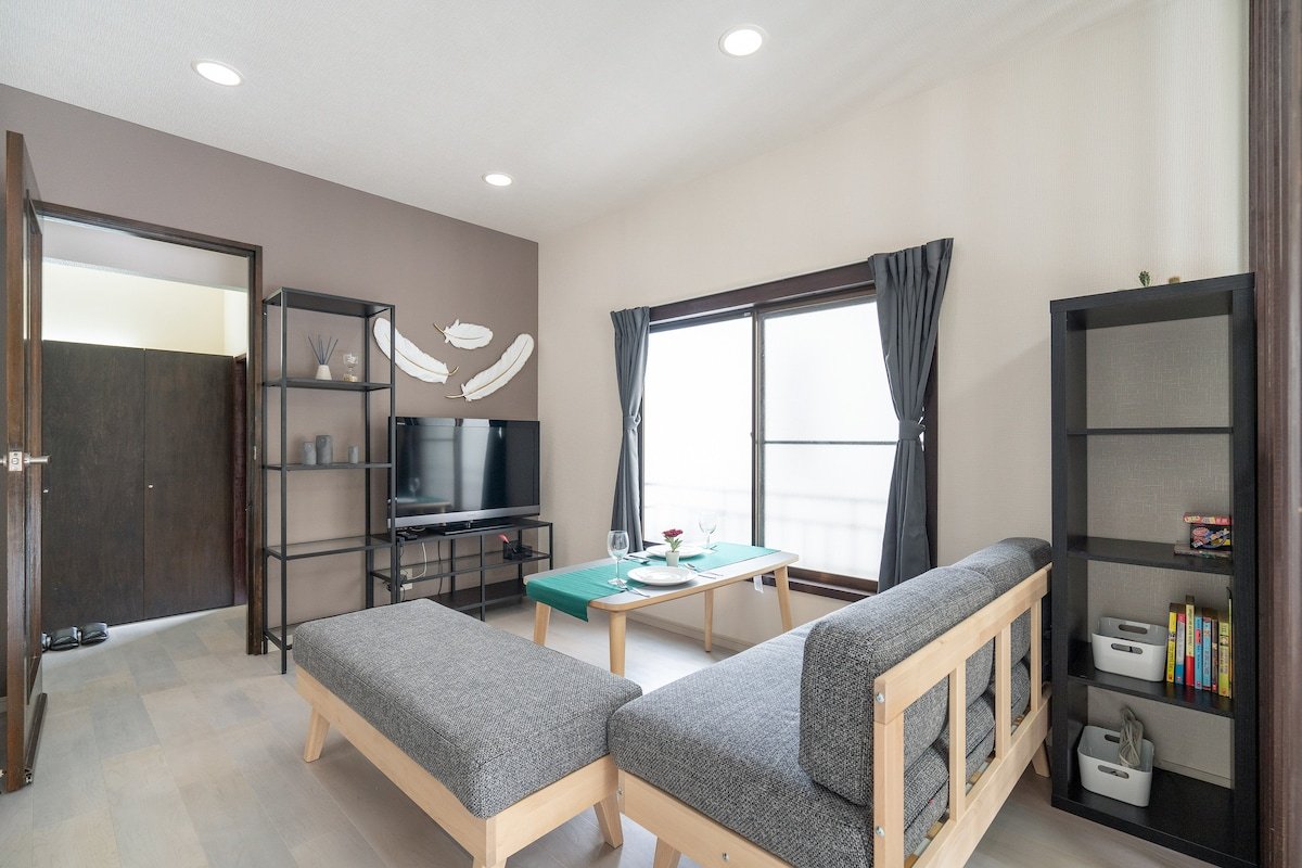 7 mins to yamanote Station on foot. 2 BR house. gallery image 2