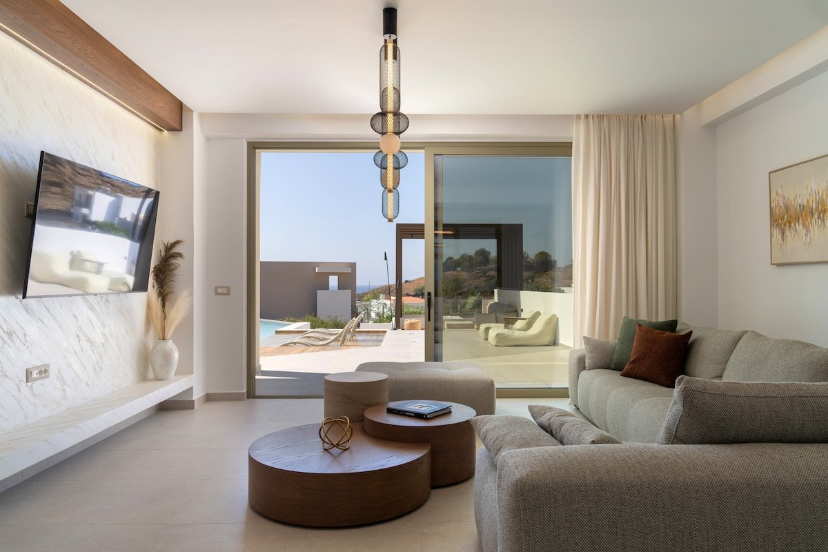 Luxurious Villa Selestine – With 2 Private Pools gallery image 4