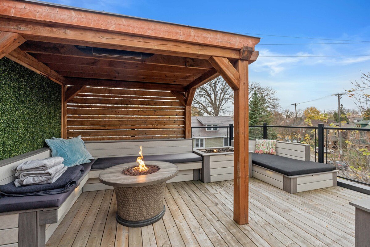 Luxurious Oasis – Rooftop terrace Old Ottawa South gallery image 5