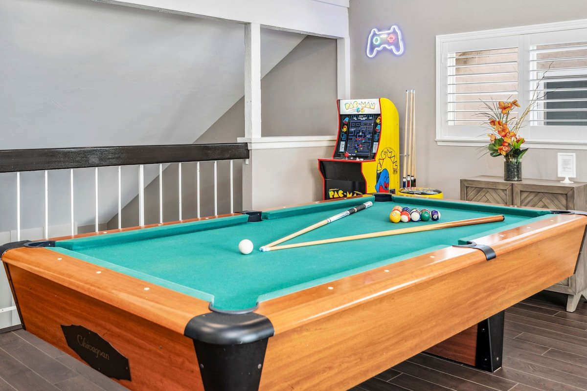 Family Fun| Pool•Jaccuzi•GameRoom•Spacious Layout gallery image 5