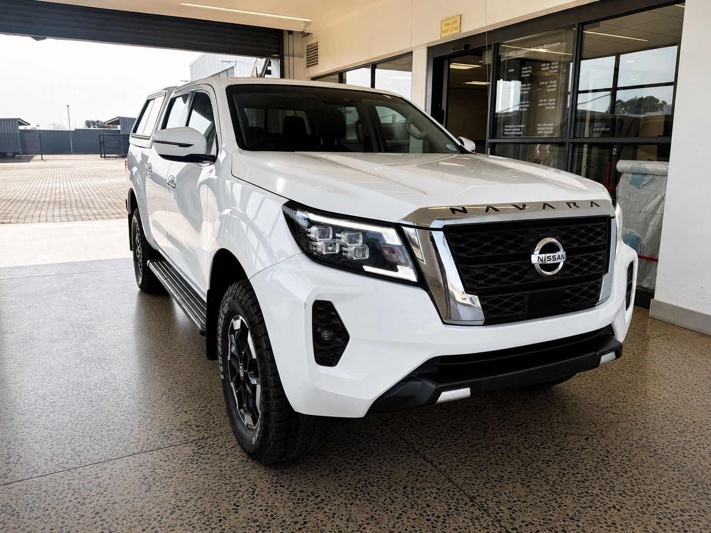 NISSAN NAVARA 2.5DDTI L for Sale in South Africa