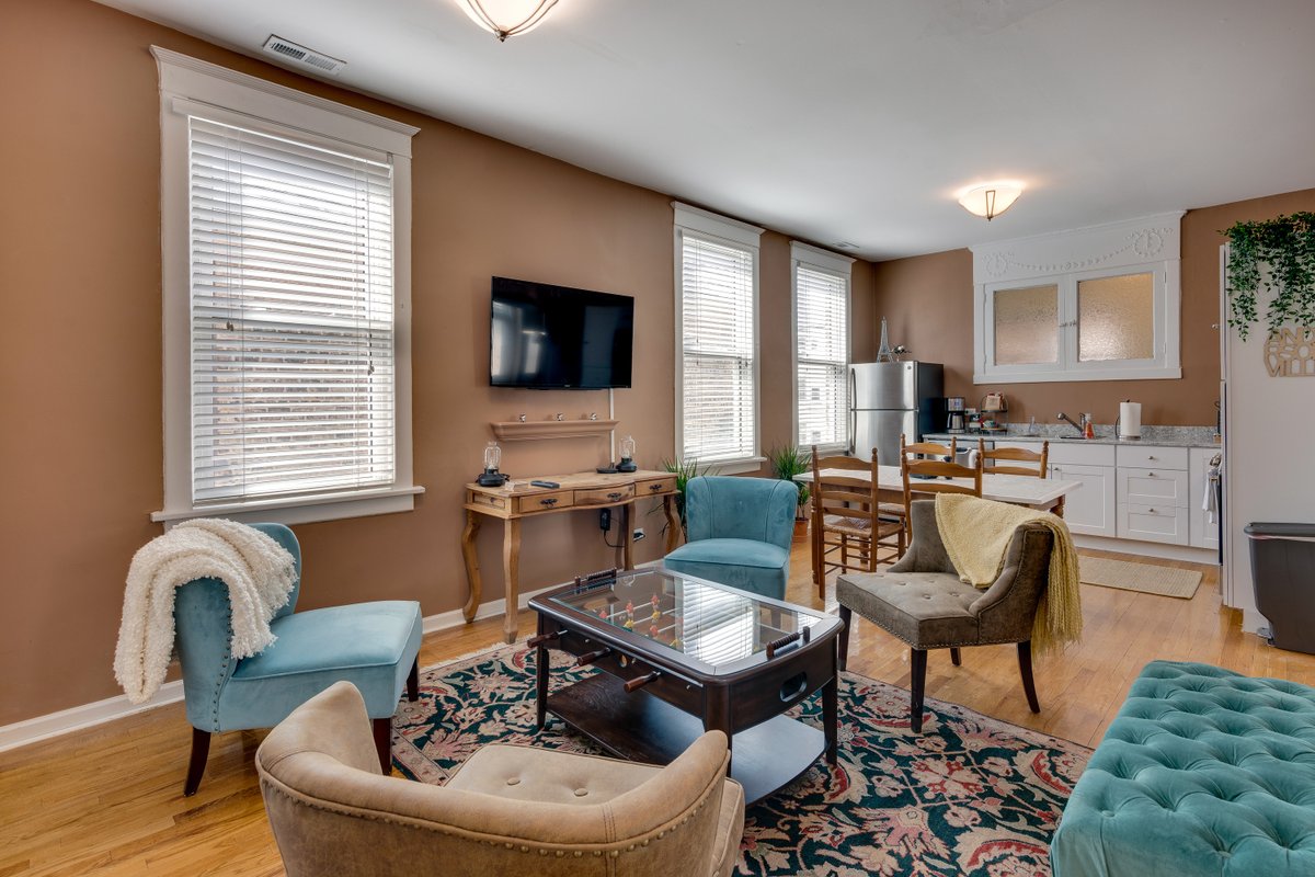 Warm & Comforting 4br/2ba In Andersonville