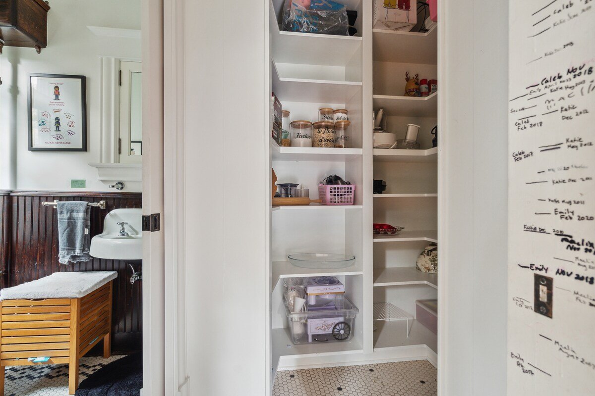 Central District Gem gallery image 5