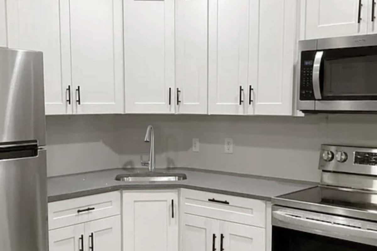 Modern 2 Bedroom near Central Park | Safe | Quiet gallery image 5