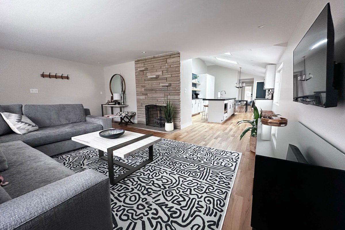 The Bexley Abode: Modern + Cozy gallery image 2