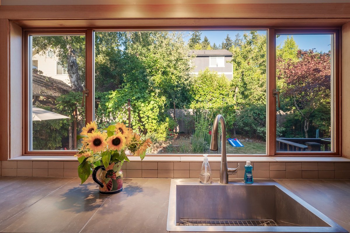 Urban Escape ~ Premier Neighborhood ~ Fam Friendly gallery image 5