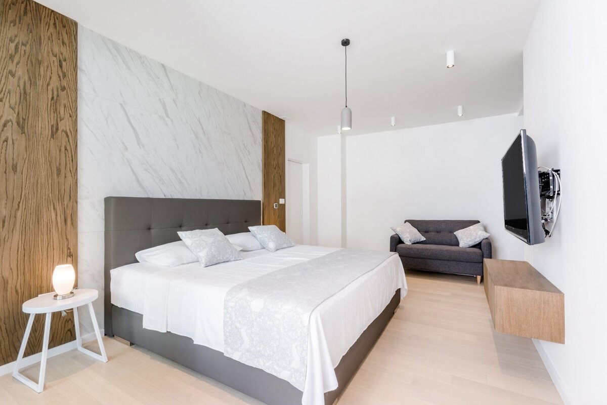 Nebo Complex gallery image 3