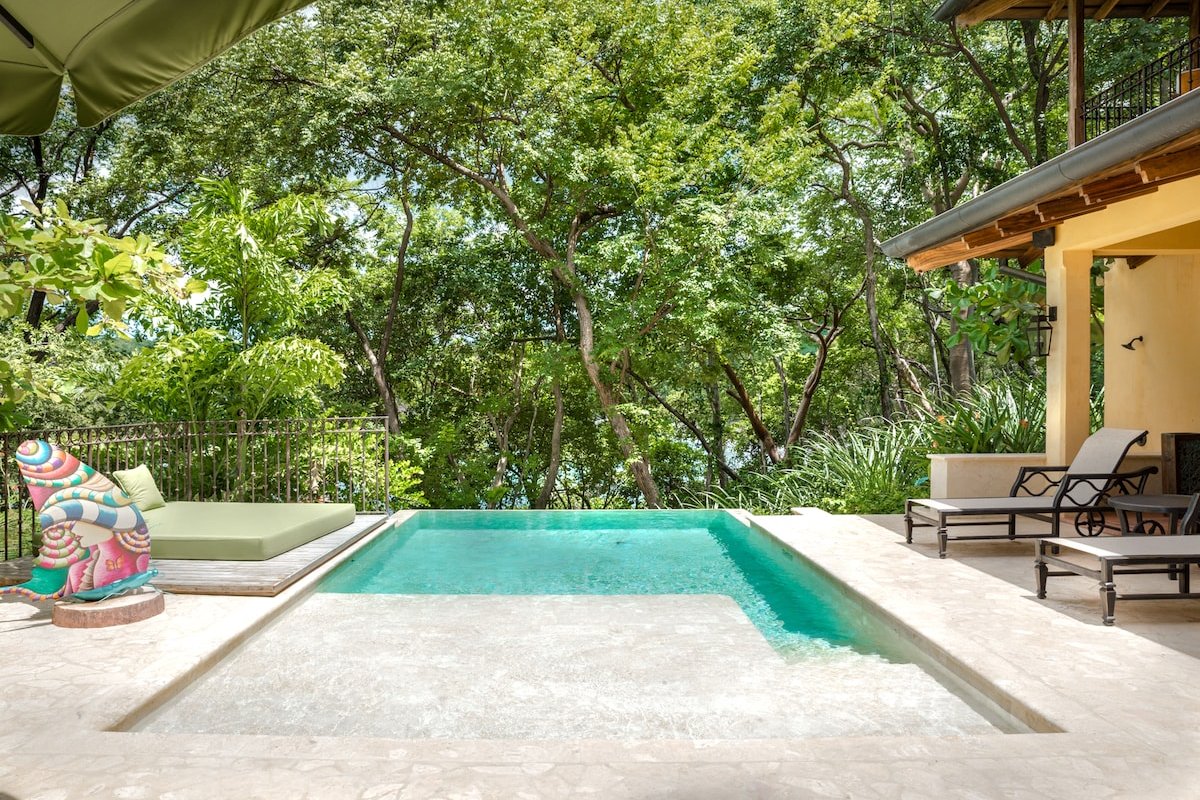 Oceanside Villa With Pool & Terrace -Casa Pelicano gallery image 3