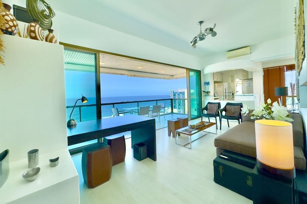 Stylish apt w/ Breathtaking View/Heart of Ipanema gallery image 2