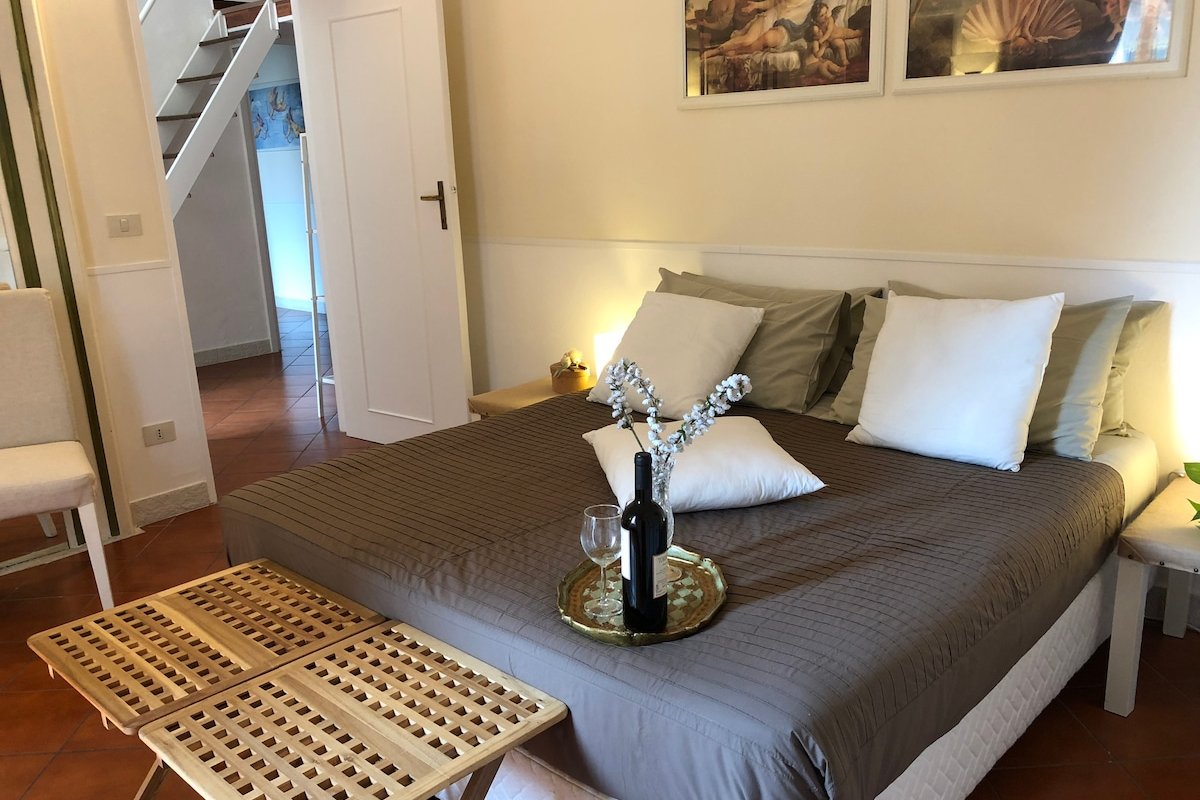 Elegant house in the old town gallery image 4