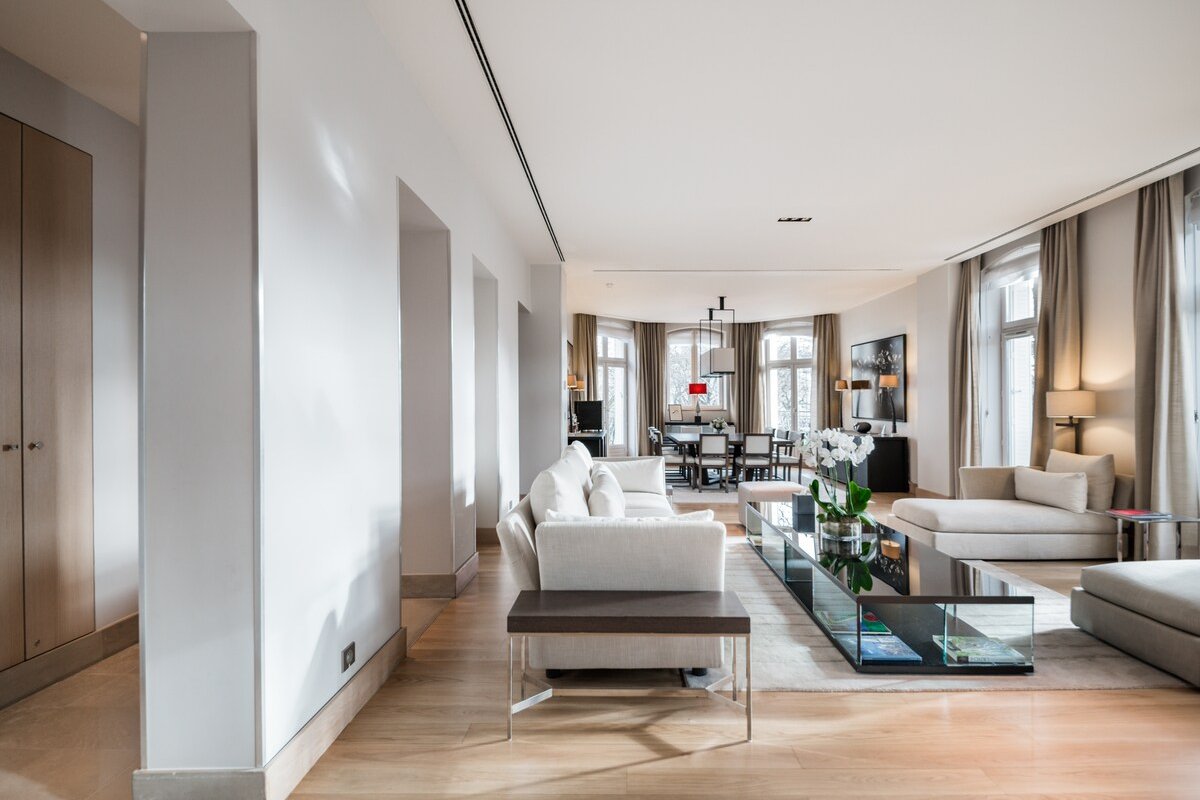 3 Bedroom Eiffel Apartment Eiffel Tower View gallery image 3