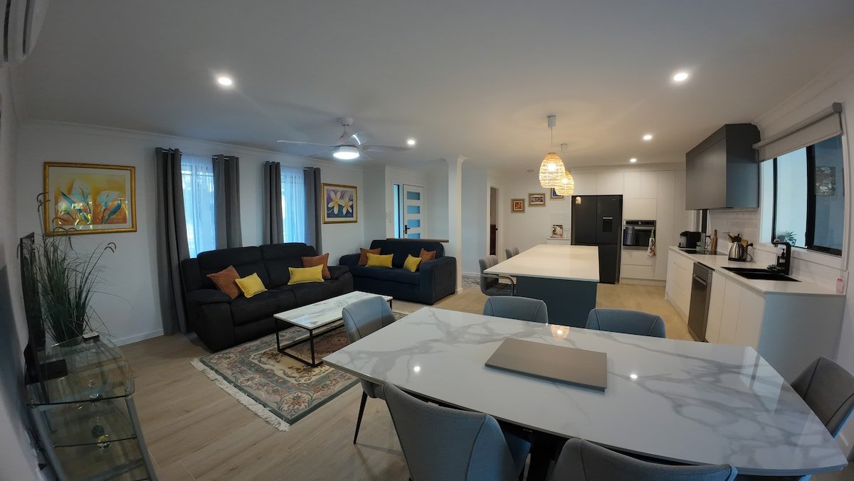 Resort Life for everyone + your pets. 4 BRMS gallery image 2