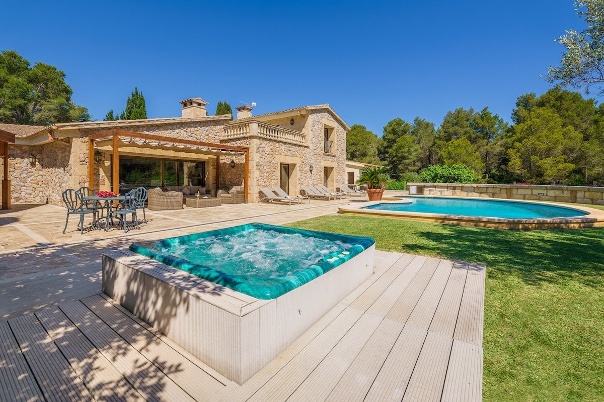 Villa Casa del Pinaret with private swimming pool. gallery image 4