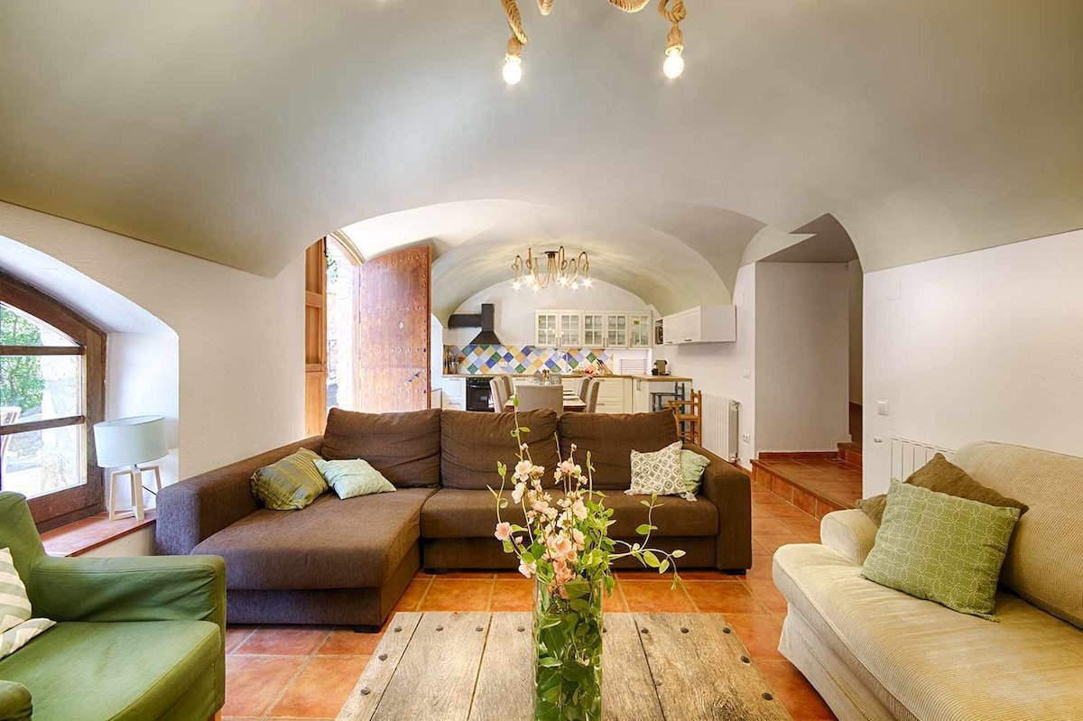 Roure (2-8 pax) gallery image 3