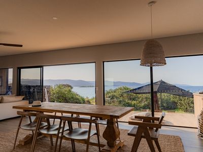 Cooinda – Absolute Beachfront, Views & Sauna