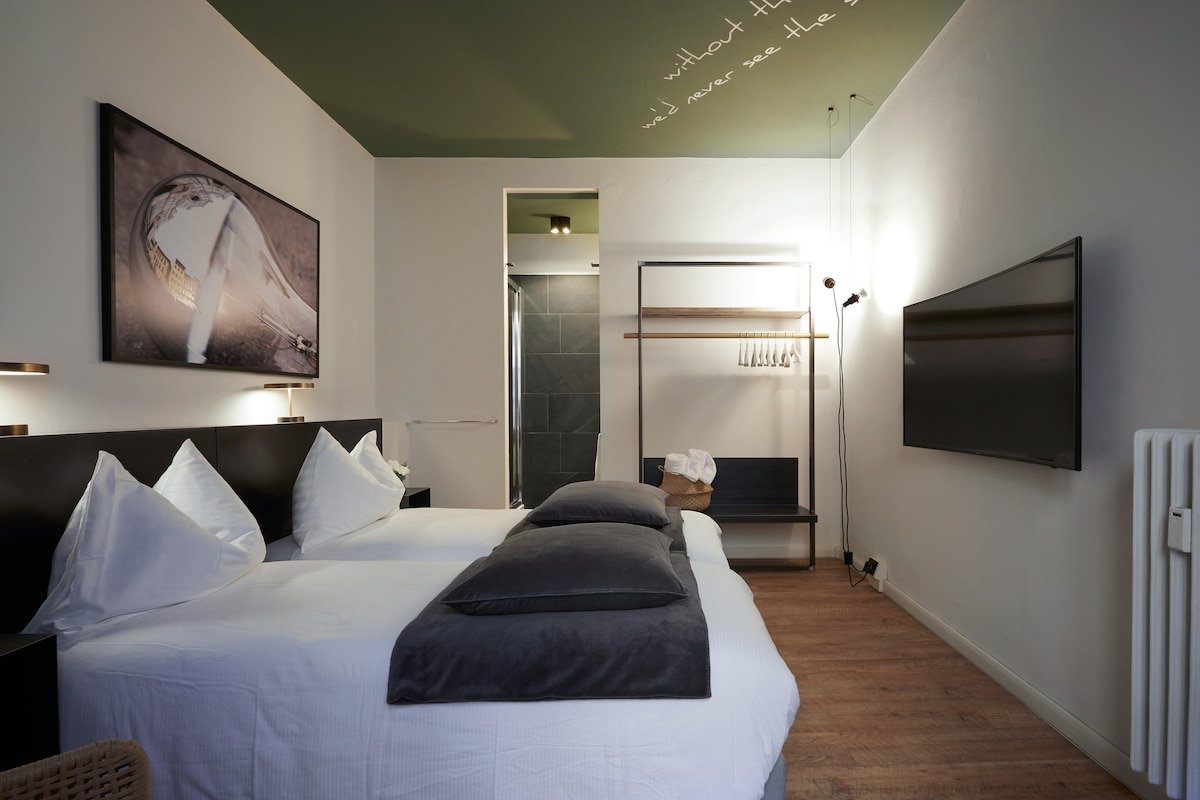 MDR Duomo Green Apartment gallery image 2