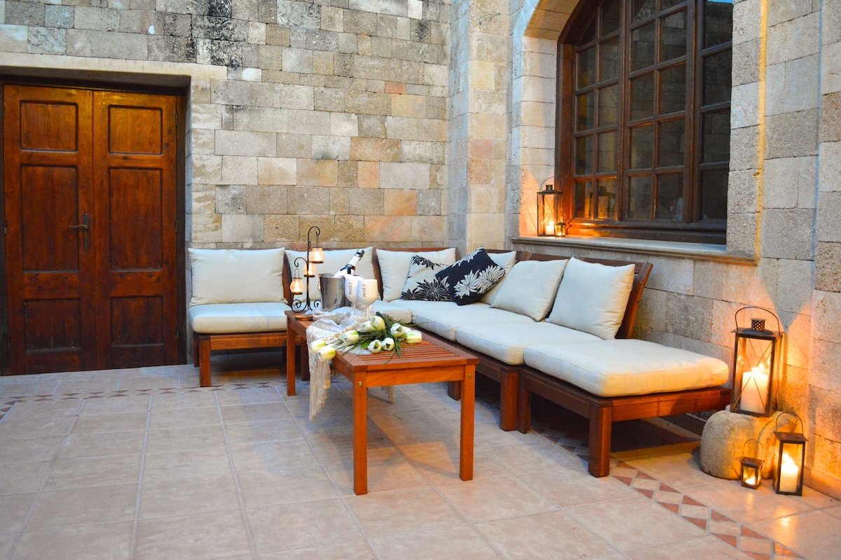 Medieval Villa from 1431 gallery image 4