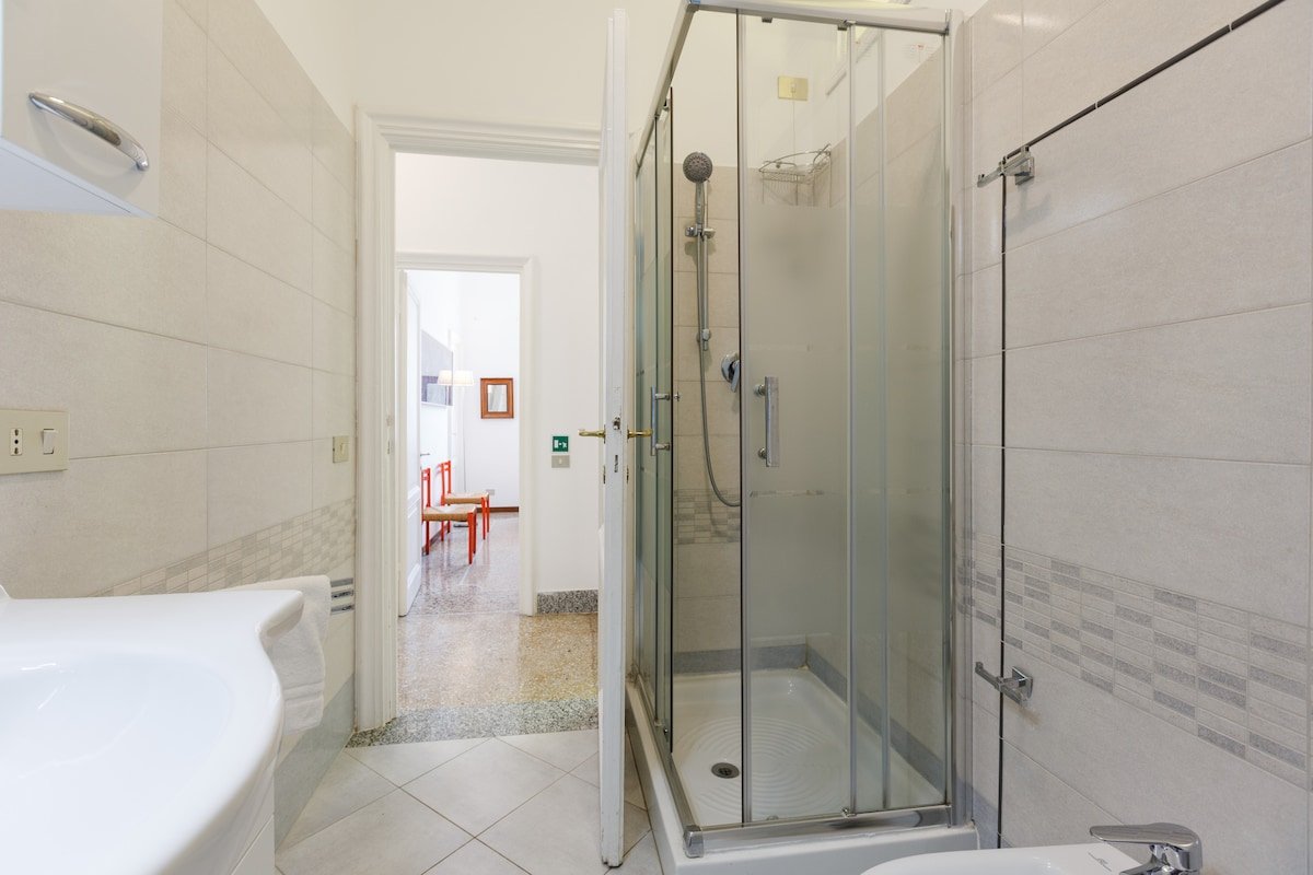 FromHometoRome – Wanderlust vacation rental gallery image 5