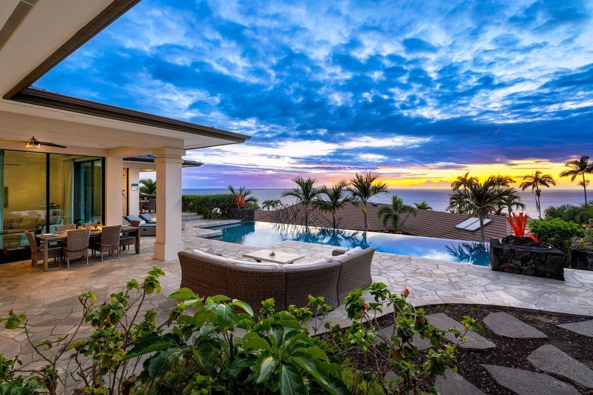 Blue Hawaii: Luxe Oceanview Home w Pool, AC, Lanai gallery image 2