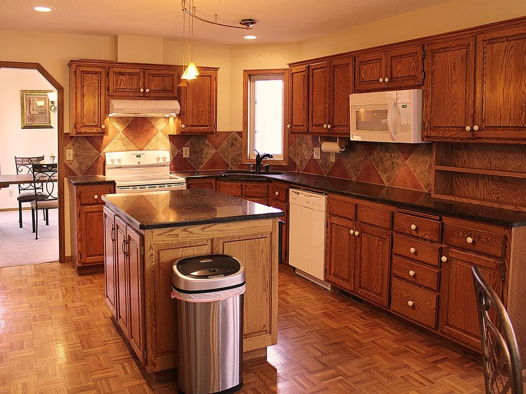 Private Wooded 5 Bedroom Home on 7 Acres gallery image 5