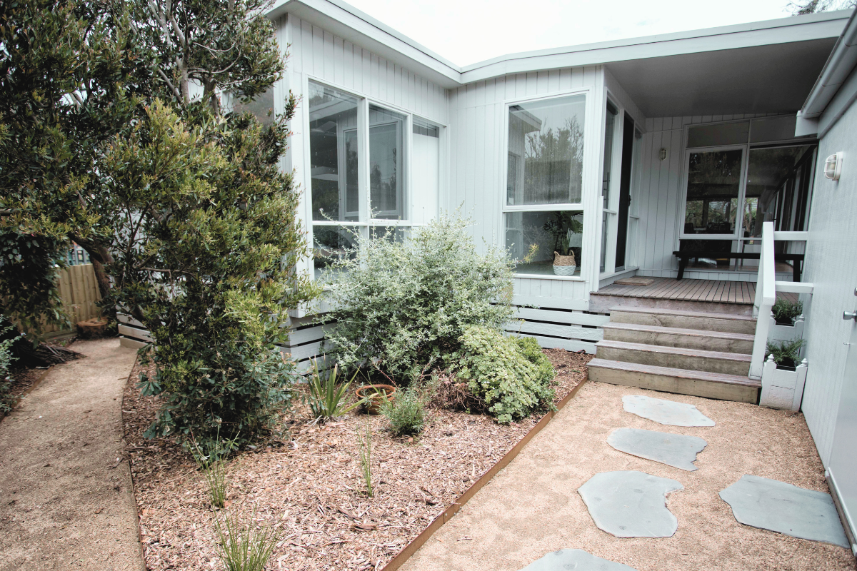 Lonsdale on Glaneuse