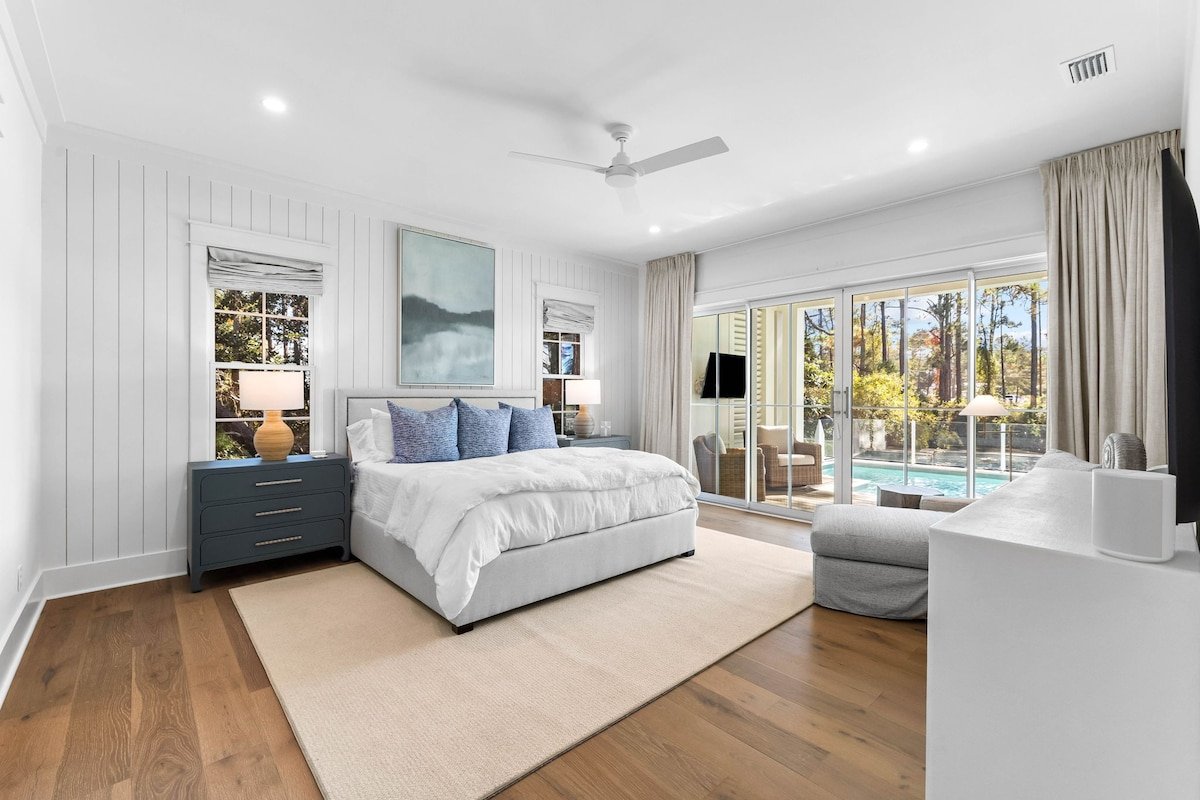 NEW! Heated Pool, LSV, FirePit, Bikes! Lake-Front! gallery image 2