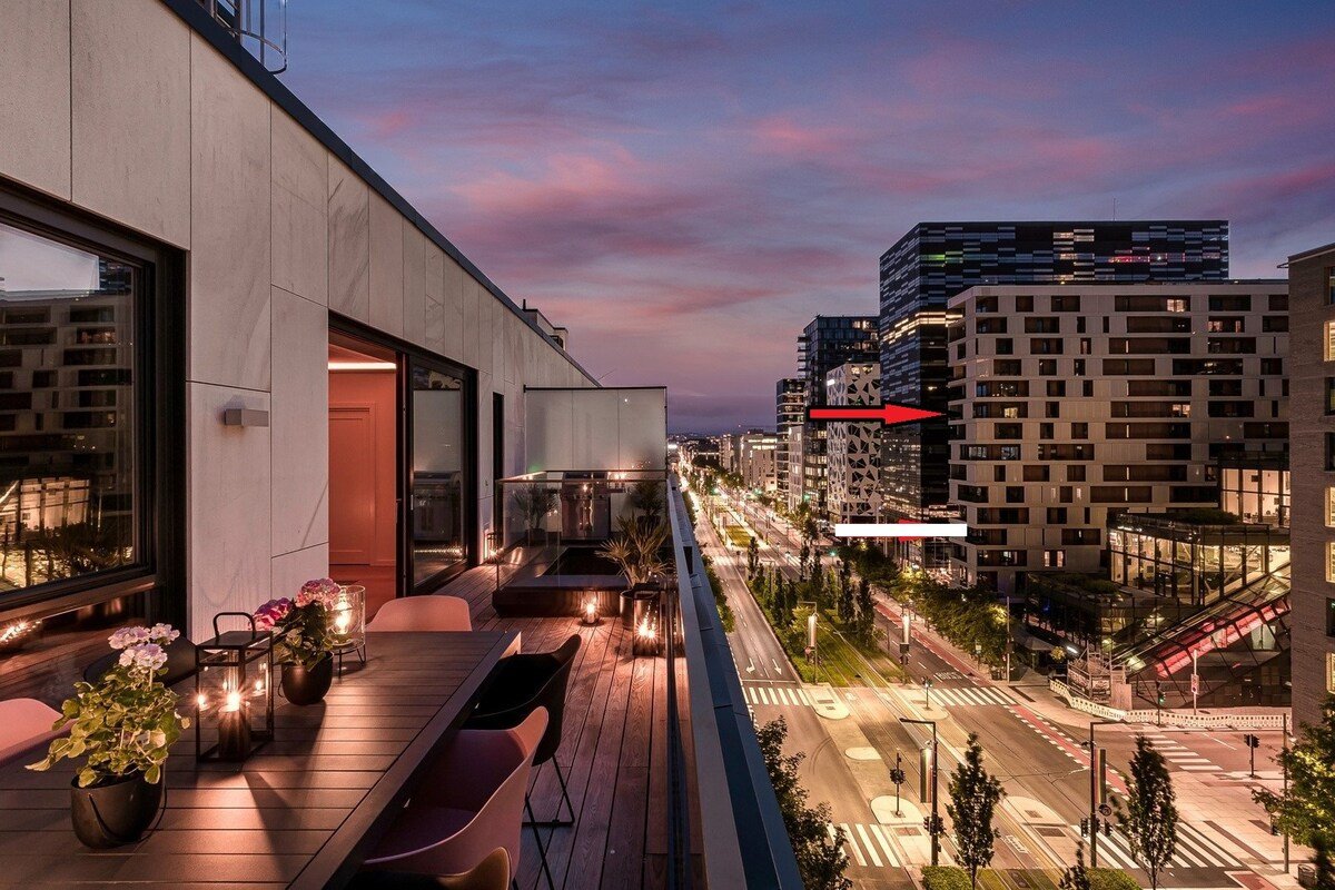 Modern 3bed room sea view apartment @ Oslo Barcode gallery image 3