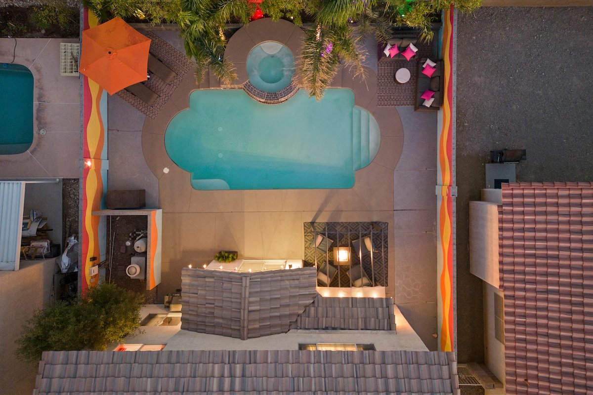 Vegas Oasis with Pool & Hot Tub gallery image 2