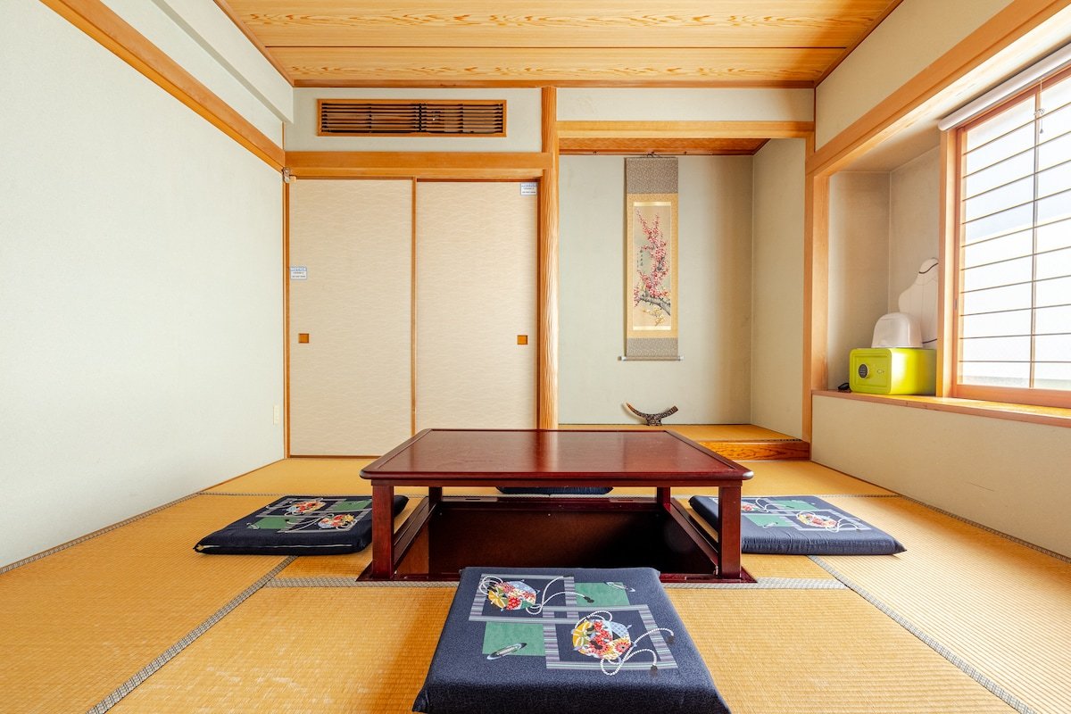 175㎡ Luxury 3F&4F Suite – 5min train to Shinjuku gallery image 4