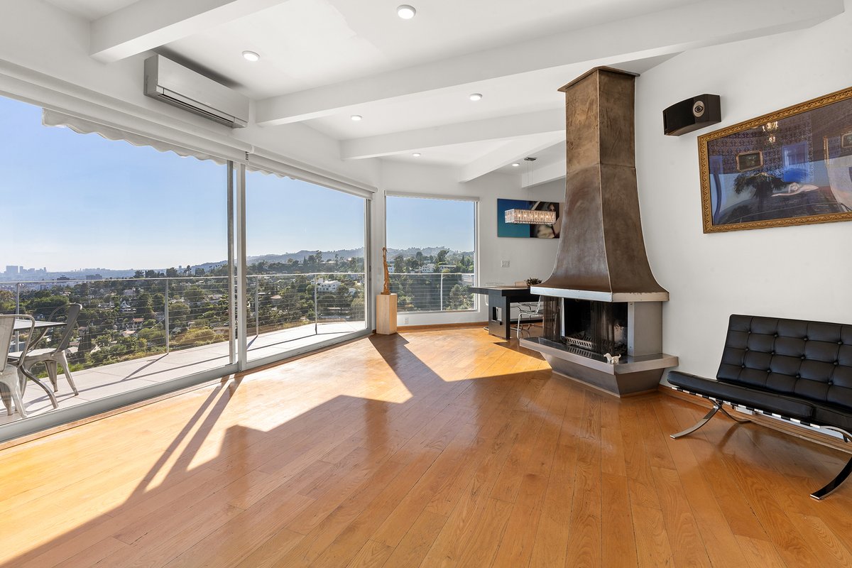 Iconic home Hollywood hills with amazing Views