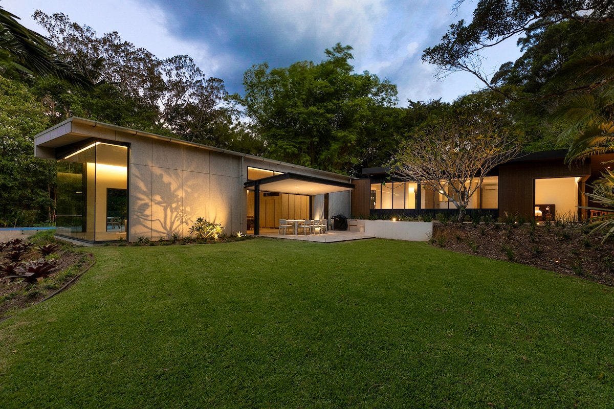 Luxury Noosa Hinterland Estate with Pool & Villas gallery image 2