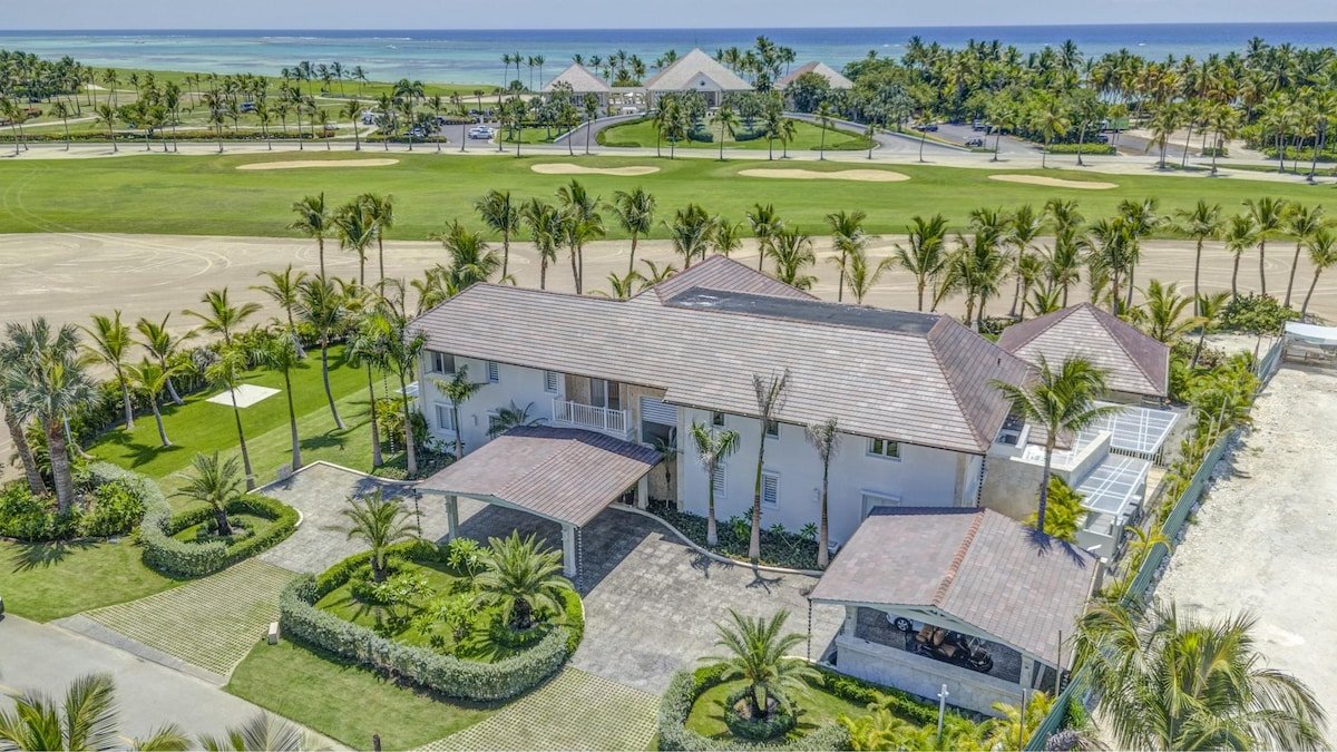 La Cana H9 Villa with Golf View gallery image 2