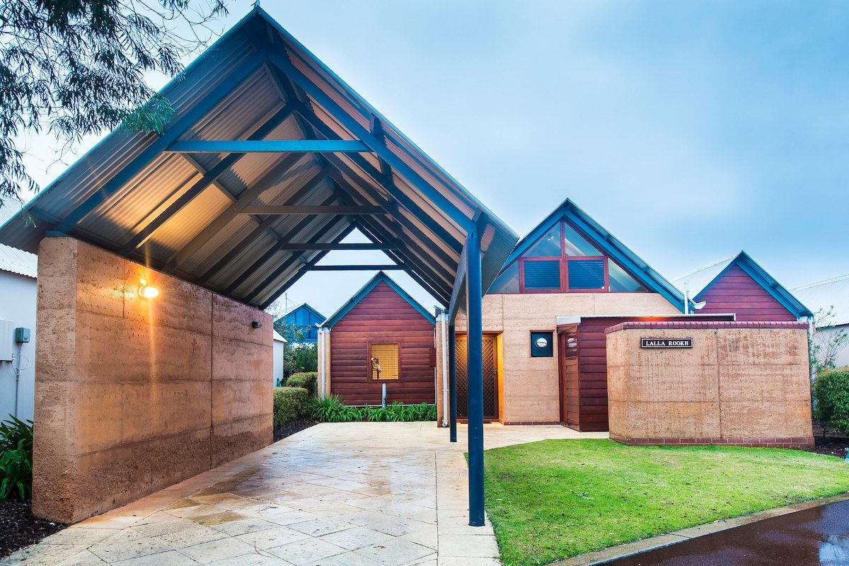 Whalers Cove, Villa Lalla Rookh with Outdoor Spa gallery image 2