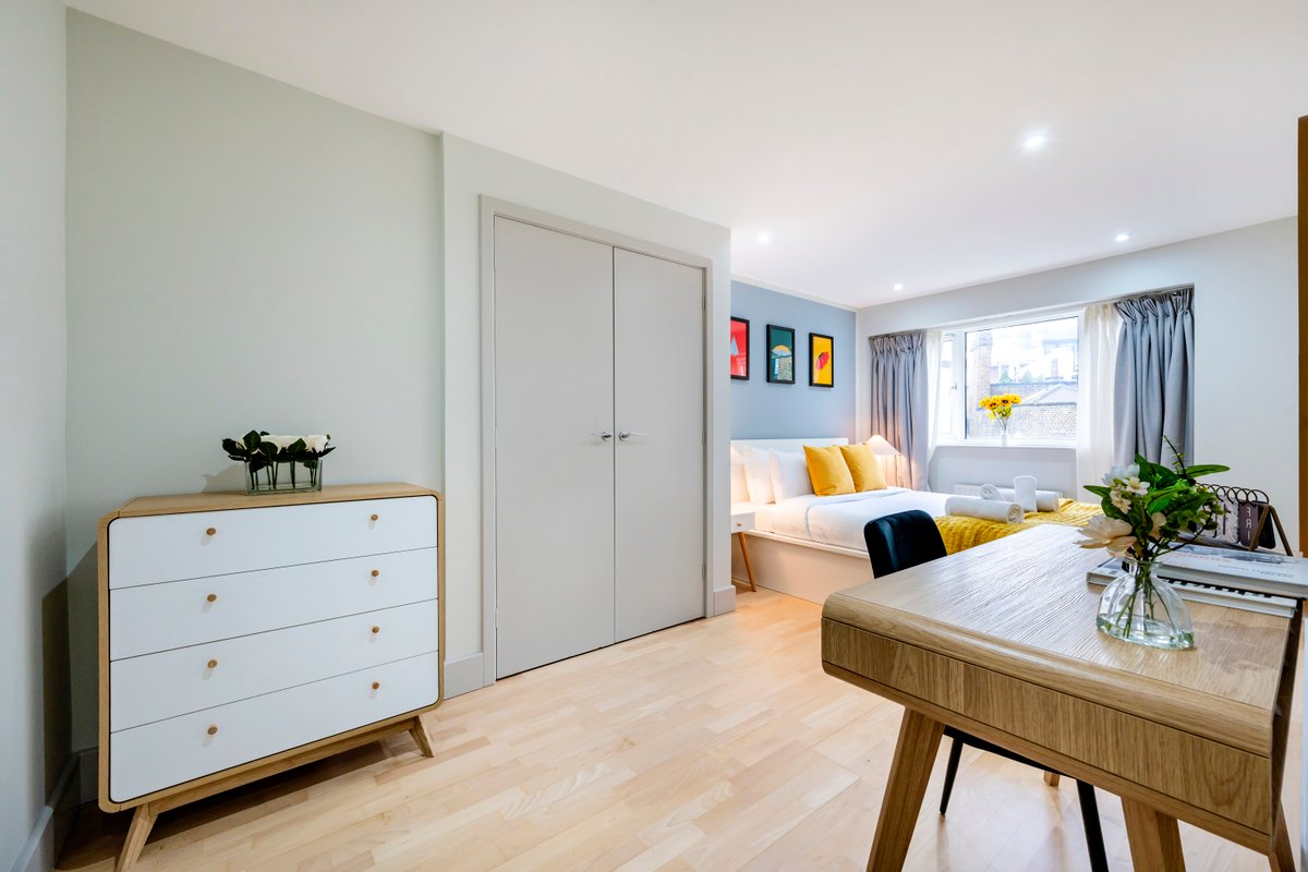 Bright & Airy 3 Bed apartment in Covent Garden
