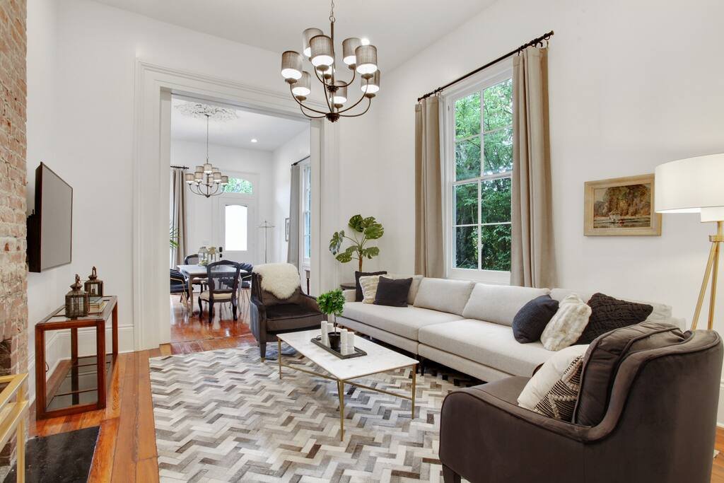 Historic Luxury Retreat gallery image 4