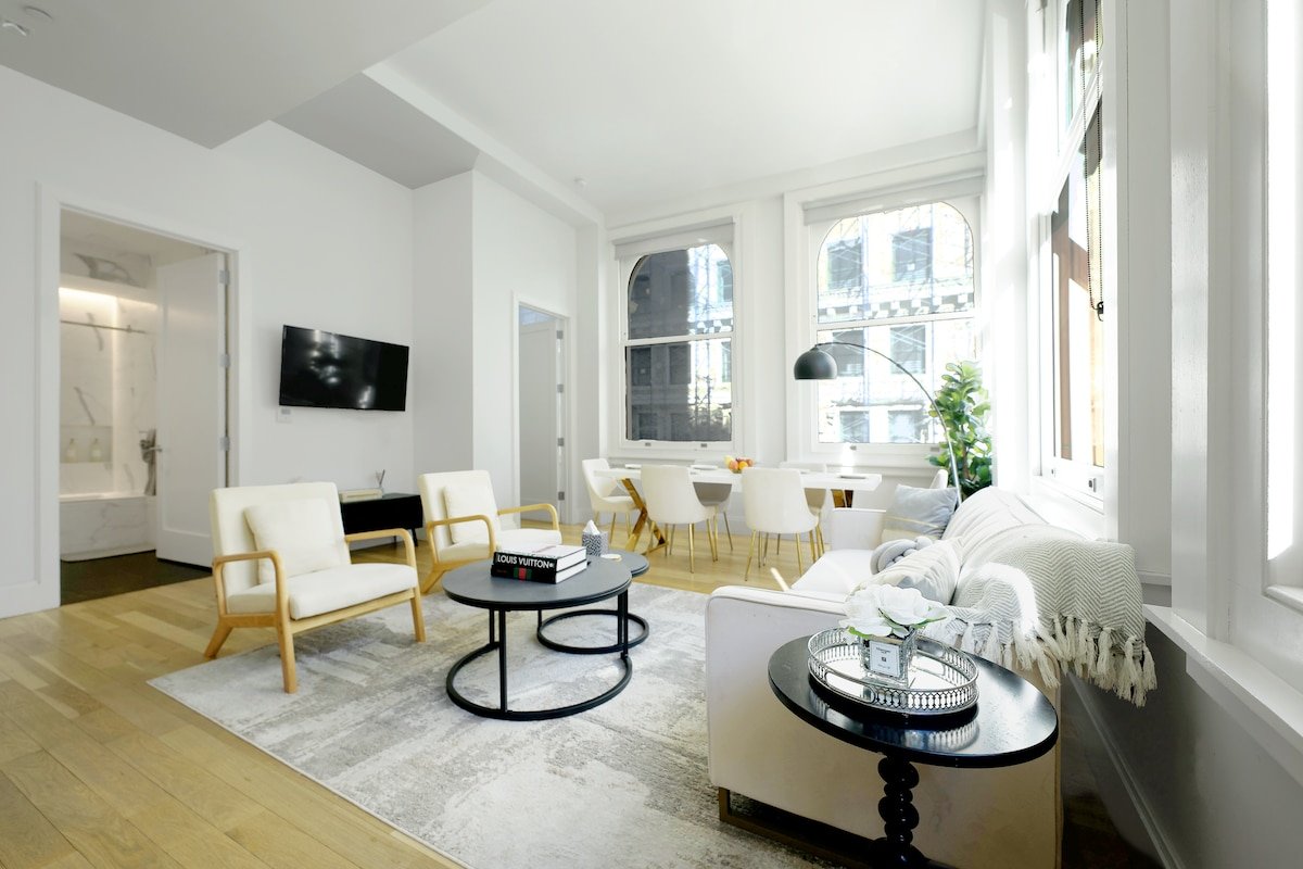 Charming 2 Bedroom by BK bridge gallery image 2