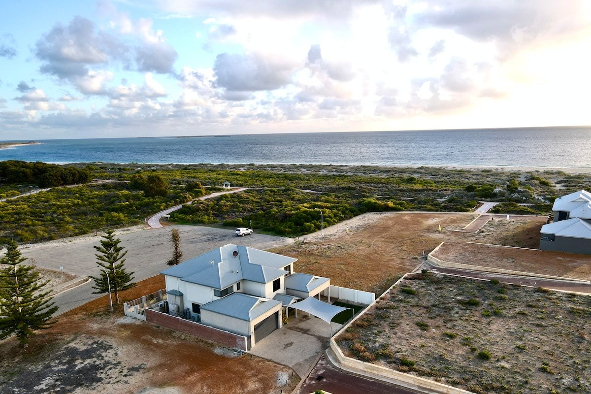 Island Views gallery image 2