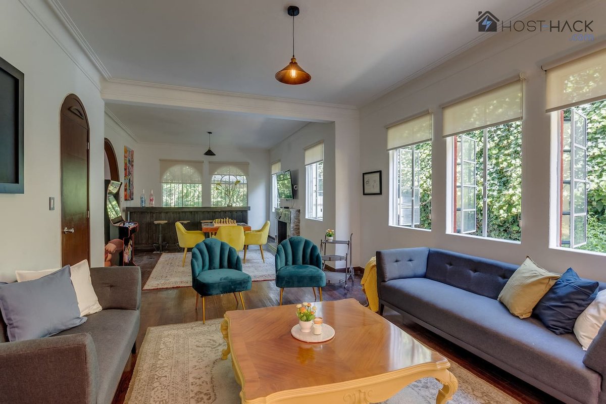 Newly remodeled mansion with 4 rooms and garden