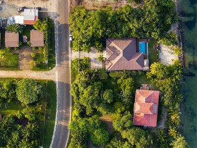 Luxury 4BR Home + 2 Casitas, Pool & Sleeps 16